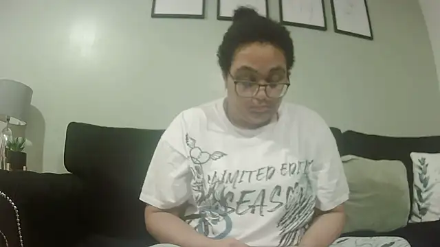 vanilla chocolate23 online show from January 8, 2026, 8:27 am