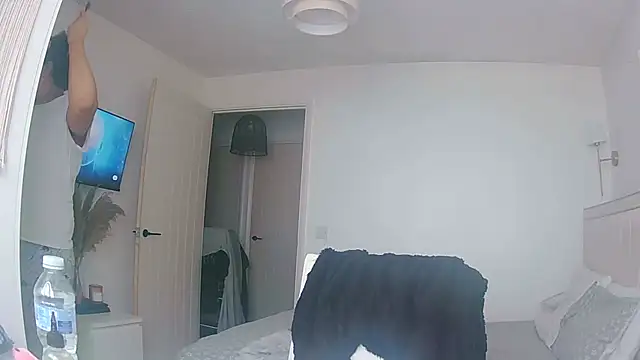 vanilla chocolate23 online show from March 24, 2026, 11:48 am