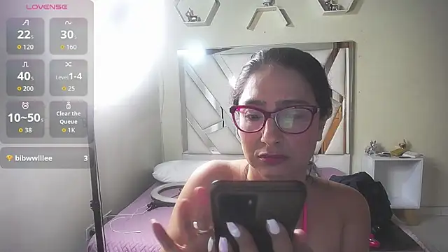 marilynetthan online show from April 6, 2026, 2:18 pm