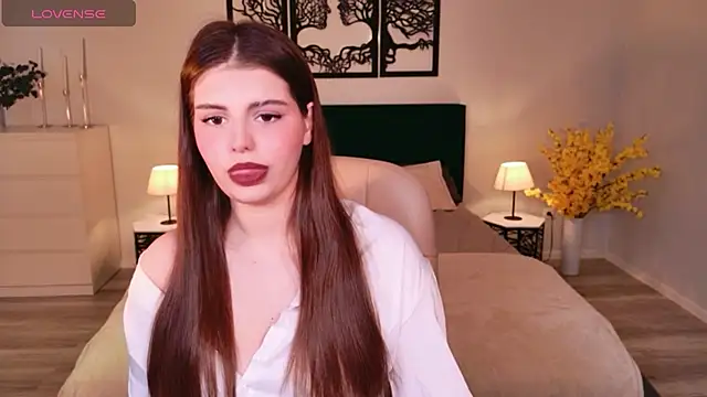 Snapshot of AdeliaKiss chatting on February 3, 2026, 6:22 am AdeliaKiss online show from February 3, 2026, 6:22 am