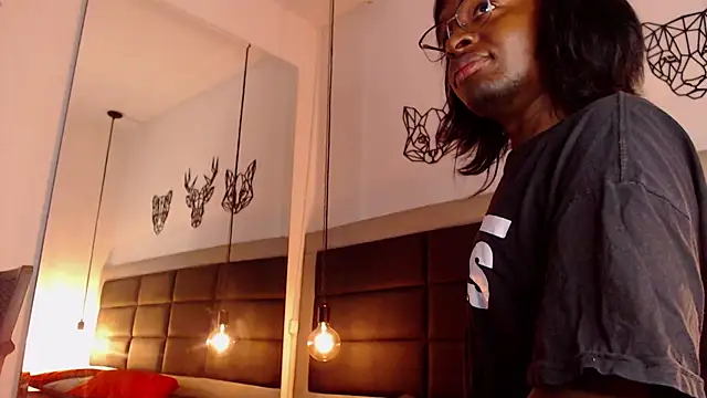 candy lovee69 online show from March 7, 2025, 4:24 am