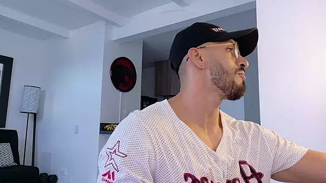 tony muscle online show from October 20, 2025, 9:26 pm