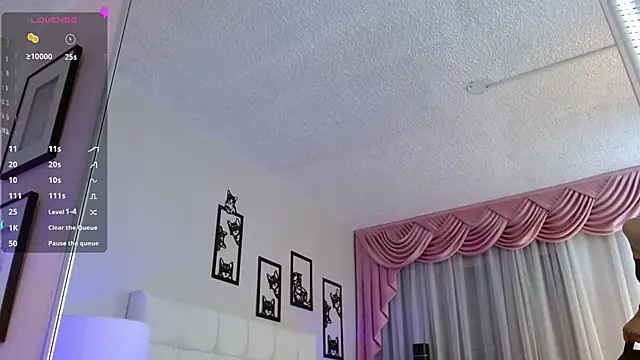 Zoe Vixen online show from February 14, 2025, 8:15 pm