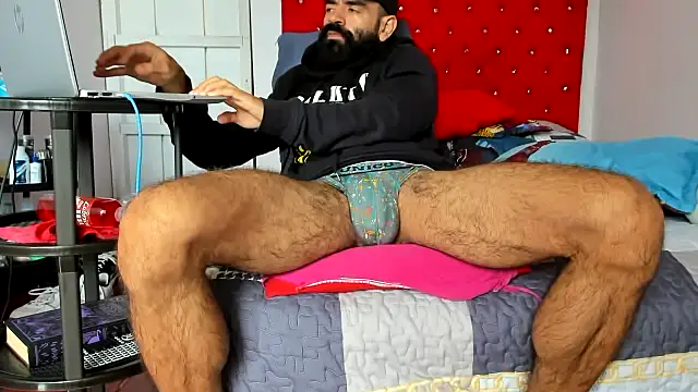 Chriss evanss  online show from December 21, 2025, 2:24 pm