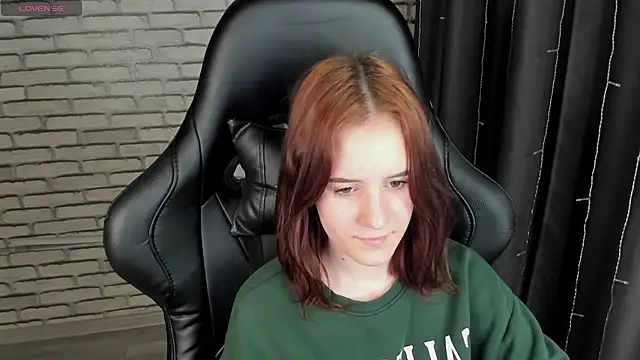 Snapshot of Tonya_Gray chatting on February 17, 2025, 2:37 pm Tonya Gray online show from February 17, 2025, 2:37 pm