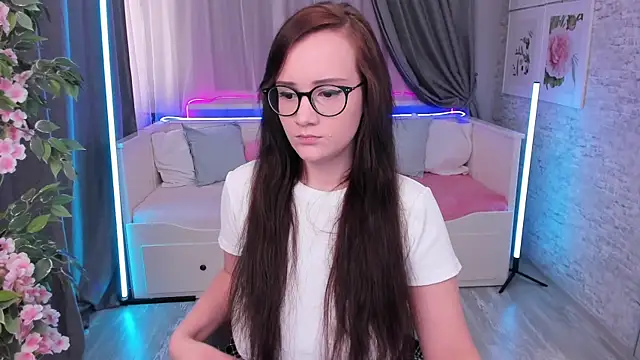 StellaGloww online show from September 15, 2025, 3:12 pm