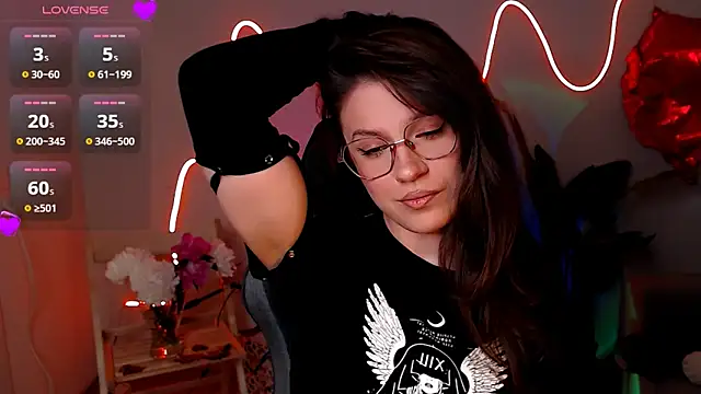 M Sensual online show from June 3, 2026, 2:33 pm