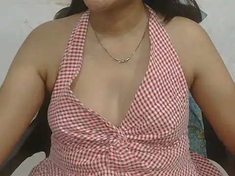 DOLL CUTY online show from May 12, 2026, 6:05 pm
