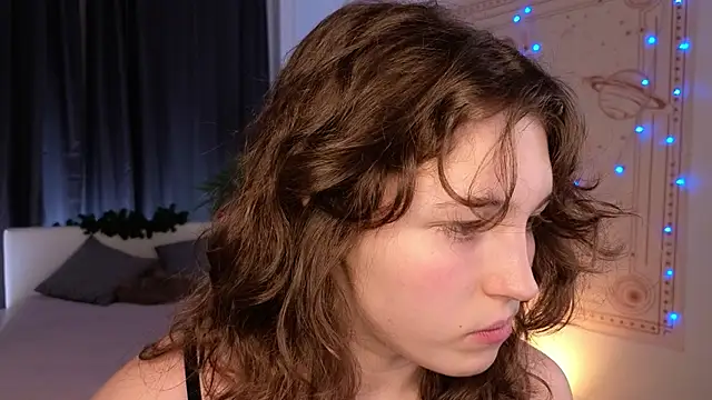 cherry lea online show from December 22, 2024, 4:38 pm