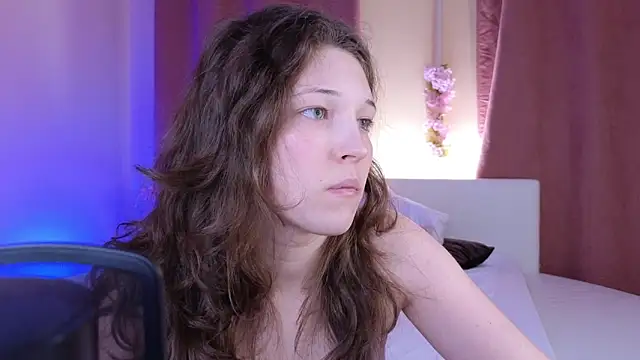 Snapshot of cherry_lea chatting on March 11, 2026, 6:47 pm cherry lea online show from March 11, 2026, 6:47 pm