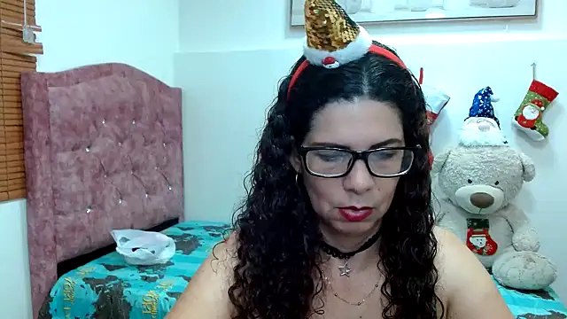 Snapshot of sila_bolum chatting on December 16, 2024, 7:10 pm sila bolum online show from December 16, 2024, 7:10 pm