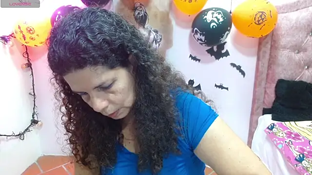 Snapshot of sila_bolum chatting on October 8, 2025, 7:33 pm sila bolum online show from October 8, 2025, 7:33 pm
