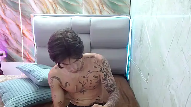 Apolo Hidalgo01 online show from February 20, 2025, 4:57 pm