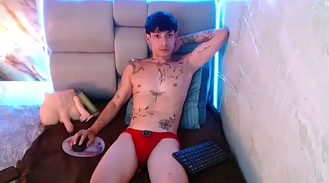 Apolo Hidalgo01 online show from March 14, 2025, 4:51 pm