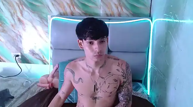 Apolo Hidalgo01 online show from March 16, 2025, 7:27 pm