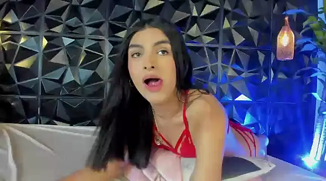 rihannagil online show from January 4, 2025, 9:20 pm