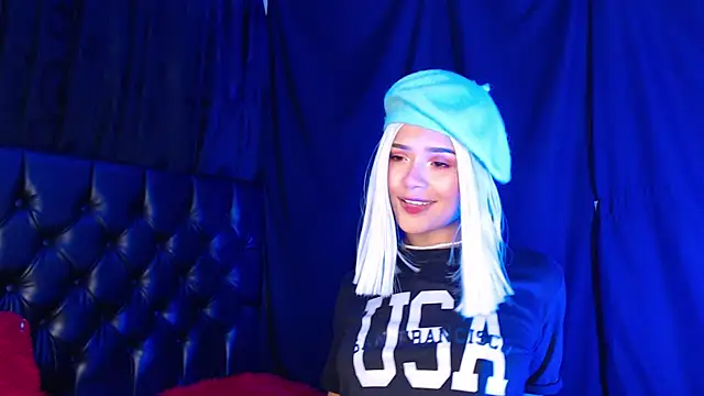 Snapshot of Annyjhonson chatting on March 7, 2025, 12:48 am Annyjhonson online show from March 7, 2025, 12:48 am