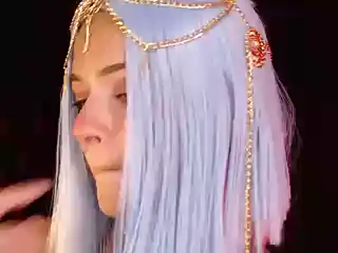 Snapshot of Annyjhonson chatting on March 10, 2025, 3:45 am Annyjhonson online show from March 10, 2025, 3:45 am