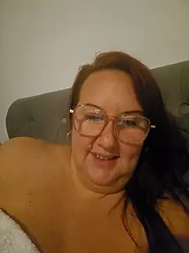 Bekahblows online show from October 6, 2025, 9:45 pm