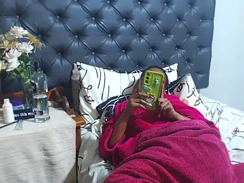 NunuBerry16 online show from March 7, 2026, 6:27 pm