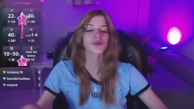 Nora Vennucci online show from January 30, 2025, 11:02 pm