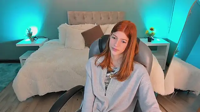 Nora Vennucci online show from October 29, 2025, 7:59 pm