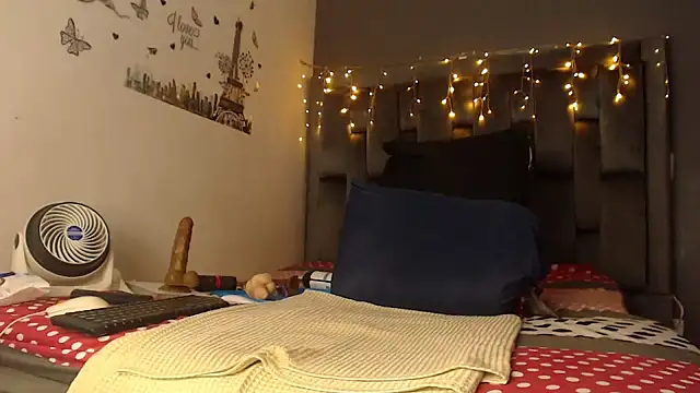 Snapshot of Zammy_Johnson chatting on December 2, 2024, 5:48 pm Zammy Johnson online show from December 2, 2024, 5:48 pm