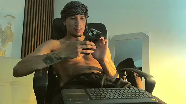 rafael stone online show from March 4, 2025, 3:44 am