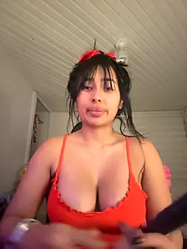 Anily Lovely online show from October 27, 2025, 10:58 pm