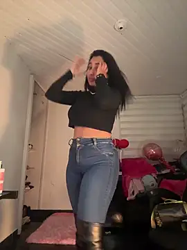 Anily Lovely online show from February 21, 2026, 2:34 am