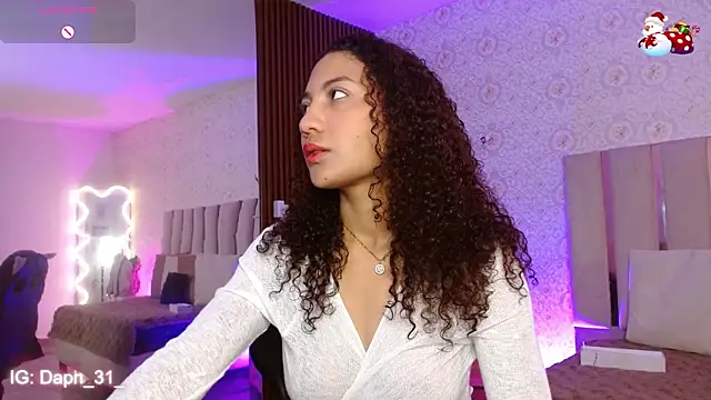 Daphnne tay online show from November 16, 2025, 3:34 am