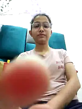 Snapshot of Aleena_Rai chatting on December 12, 2024, 8:32 pm Aleena Rai online show from December 12, 2024, 8:32 pm