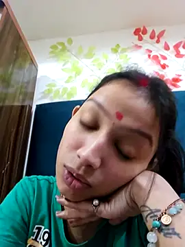 Snapshot of Aleena_Rai chatting on March 22, 2025, 5:20 pm Aleena Rai online show from March 22, 2025, 5:20 pm