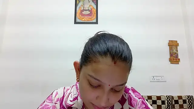 Snapshot of Aleena_Rai chatting on October 6, 2025, 6:49 pm Aleena Rai online show from October 6, 2025, 6:49 pm