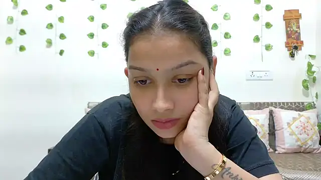 Snapshot of Aleena_Rai chatting on October 31, 2025, 6:53 pm Aleena Rai online show from October 31, 2025, 6:53 pm