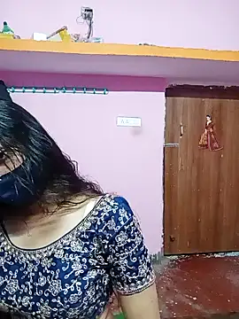 Cute-Simmi online show from December 25, 2024, 8:07 pm