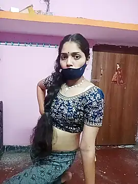 Cute-Simmi online show from December 29, 2024, 5:01 pm