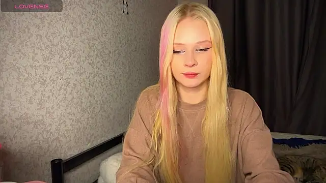 lisa barbie online show from December 7, 2024, 11:40 am