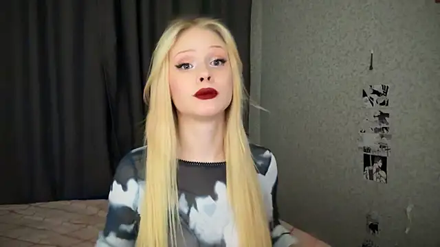 lisa barbie online show from January 25, 2025, 2:58 pm