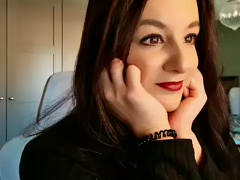 flatwhite0 online show from February 27, 2025, 9:32 am