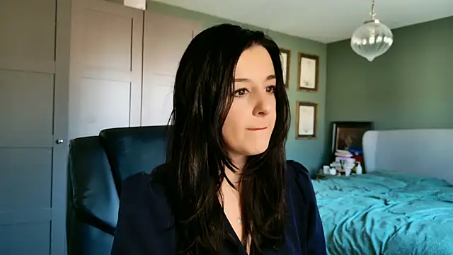 flatwhite0 online show from March 13, 2026, 9:27 am