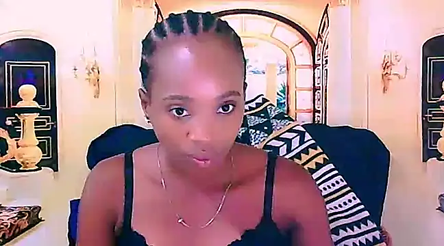 EbonyCreamy69 online show from December 30, 2024, 6:38 pm