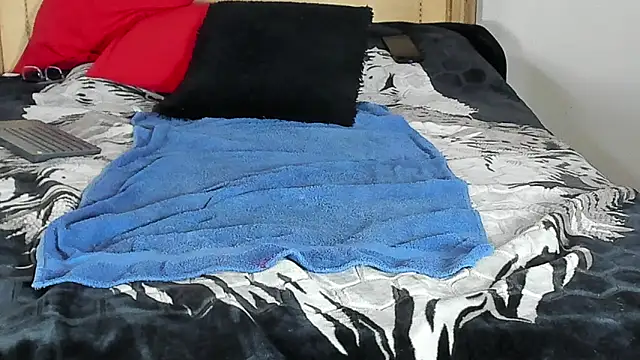 Snapshot of Iivana_19 chatting on January 29, 2025, 4:41 pm Iivana 19 online show from January 29, 2025, 4:41 pm
