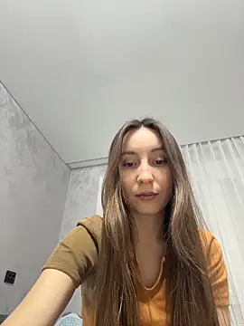 viviandaimond1 online show from April 2, 2026, 11:24 pm