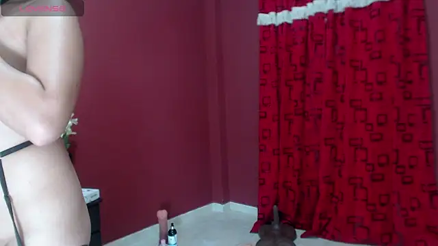 KarinaSimonz online show from January 8, 2025, 7:45 pm