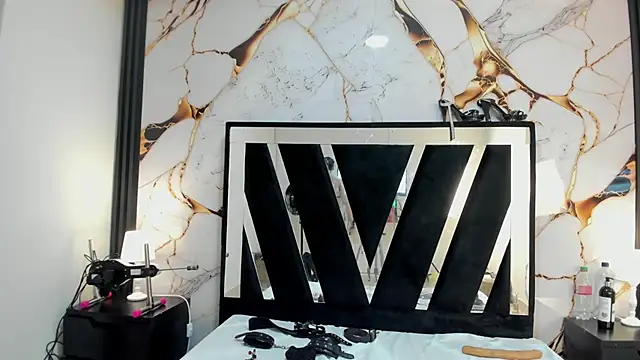 KarinaSimonz online show from September 14, 2025, 8:19 pm