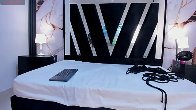 KarinaSimonz online show from September 20, 2025, 7:48 pm