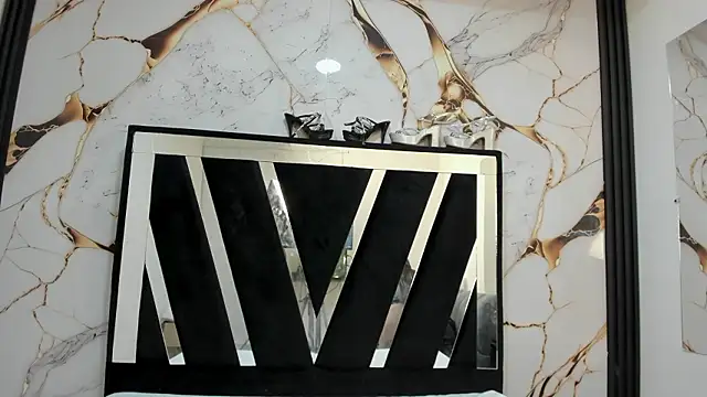 KarinaSimonz online show from February 17, 2026, 7:42 pm