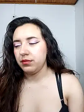 Emi chik online show from December 6, 2024, 4:36 am