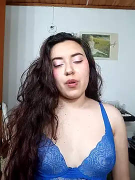 Emi chik online show from September 21, 2025, 10:50 am